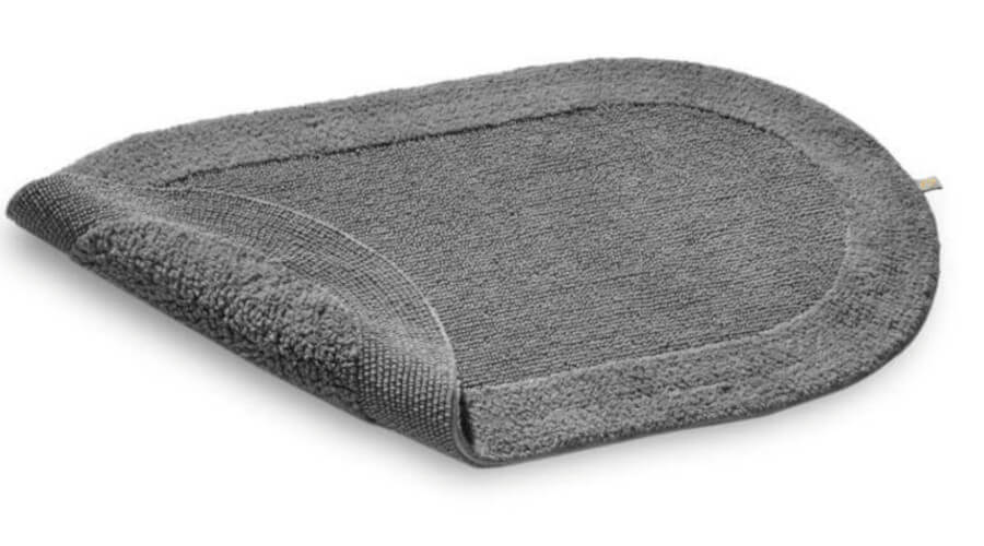 Ovaler Badteppich Exquisit in Zinn – eleganter Badezimmerteppich mit weicher Oberfläche für ein modernes Badezimmer.