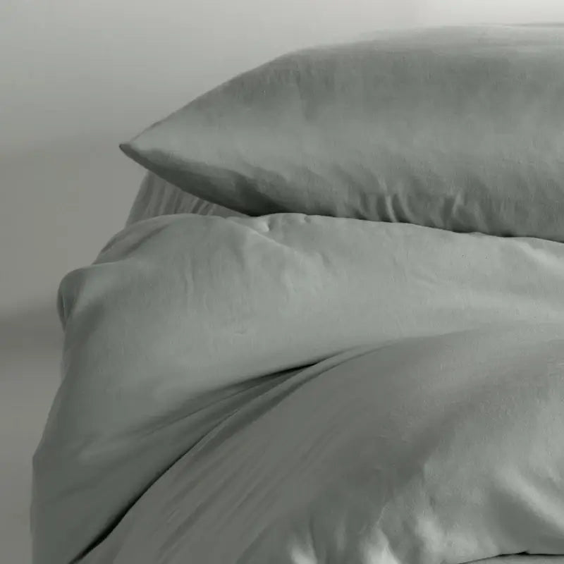 Pflegeleichte Tencel Lyocell Bettwäsche in Salbeigrün – Set aus Satin