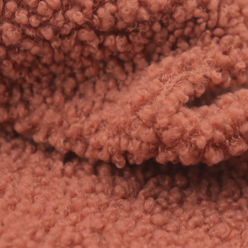 Plüschige Teddydecke "Canyon" von Biederlack: Die Teddyplüsch-Kuscheldecke in Braun ist eine stilvolle Decke.