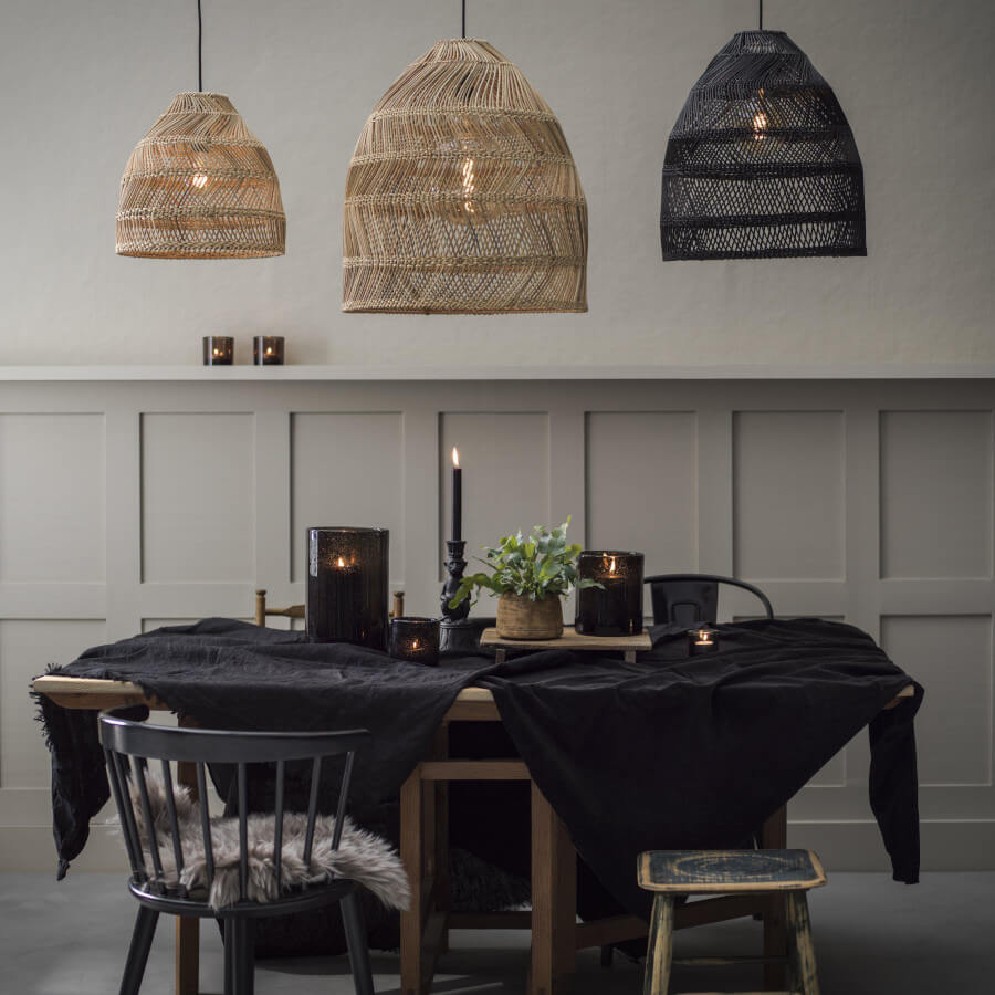 Rattan-Hängelampe/Tischlampen-Kombination: Die Pendelleuchte "Maja" von PR Home im Boho-Stil ist ein stilvoller Blickfang.
