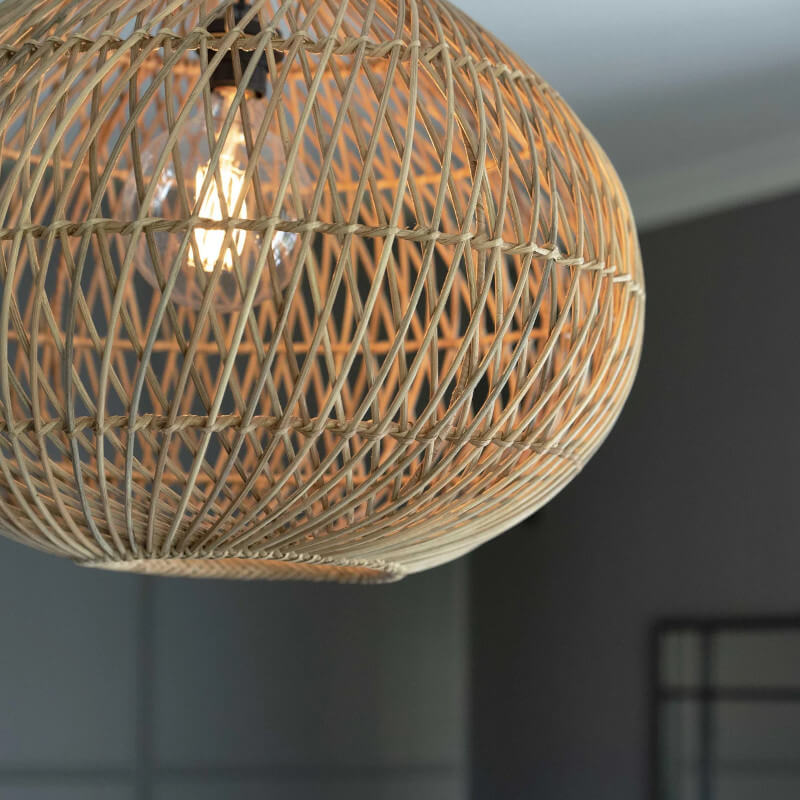 Rattan-Pendelleuchte "Karen" von PR Home: Die moderne Deckenleuchte ist eine stilvolle Leuchte.