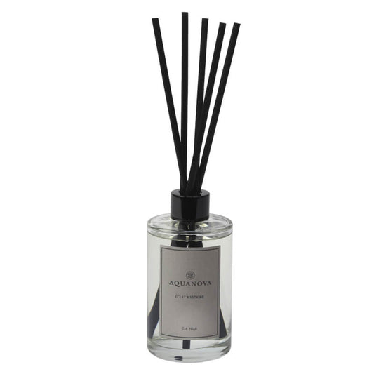 Hochwertiger Glas-Diffusor Paris von Aquanova – veganer Raumduft mit schwarzen Duftstäbchen (200 ml)