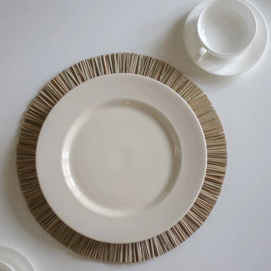 Rundes Tischset "Alang Soeji" aus Seegras: Das ausgefallene Natur-Platzset (35cm) im Boho-Stil ist ein stilvolles Tischset.