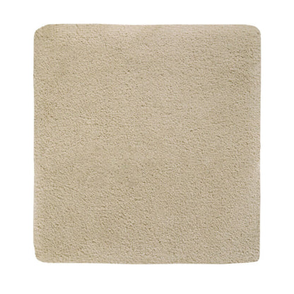 WC-Vorleger Mauro in Almond Mandelbeige von Aquanova in 60x60 cm – weicher Badteppich mit flauschigem Flor und rutschfester Unterseite für ein stilvolles Badezimmer.