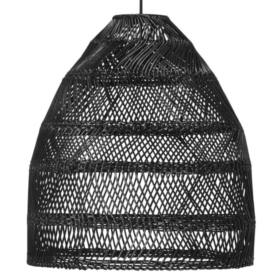 Schwarze Rattan-Hängelampe: Die große Pendelleuchte "Maja" von PR Home ist ein stilvoller Blickfang.