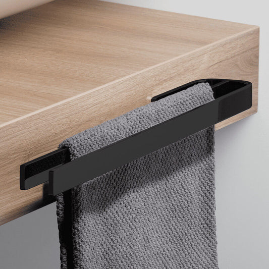 Schwarzer Handtuchhalter für Badmöbel: Die doppelte starre Handtuchstange ist ein stilvoller Handtuchhalter.