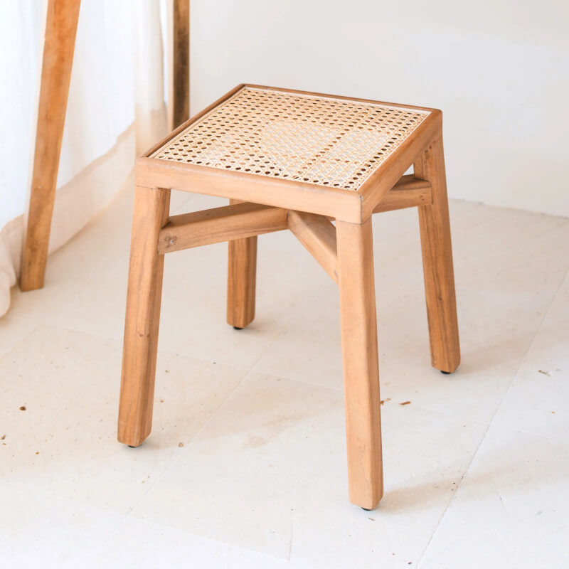 Holzhocker Subang aus Holz – eleganter Sitzhocker für Bad und Wohnbereich