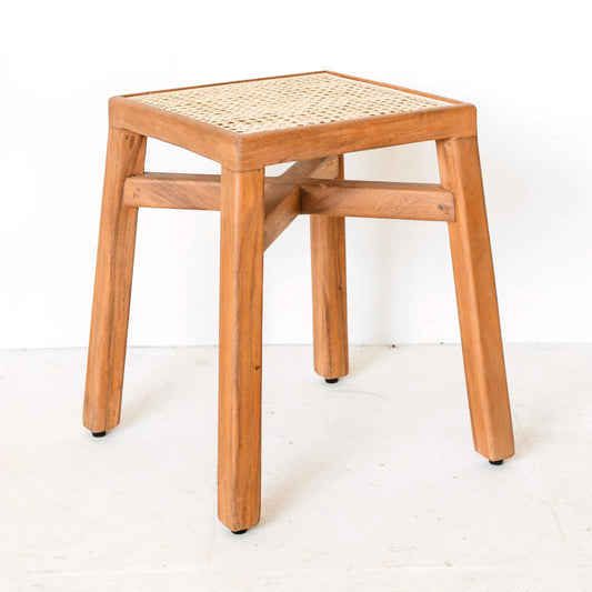 Sitzhocker Subang Holz mit Rattan – ideal als Badhocker und Dekohocker