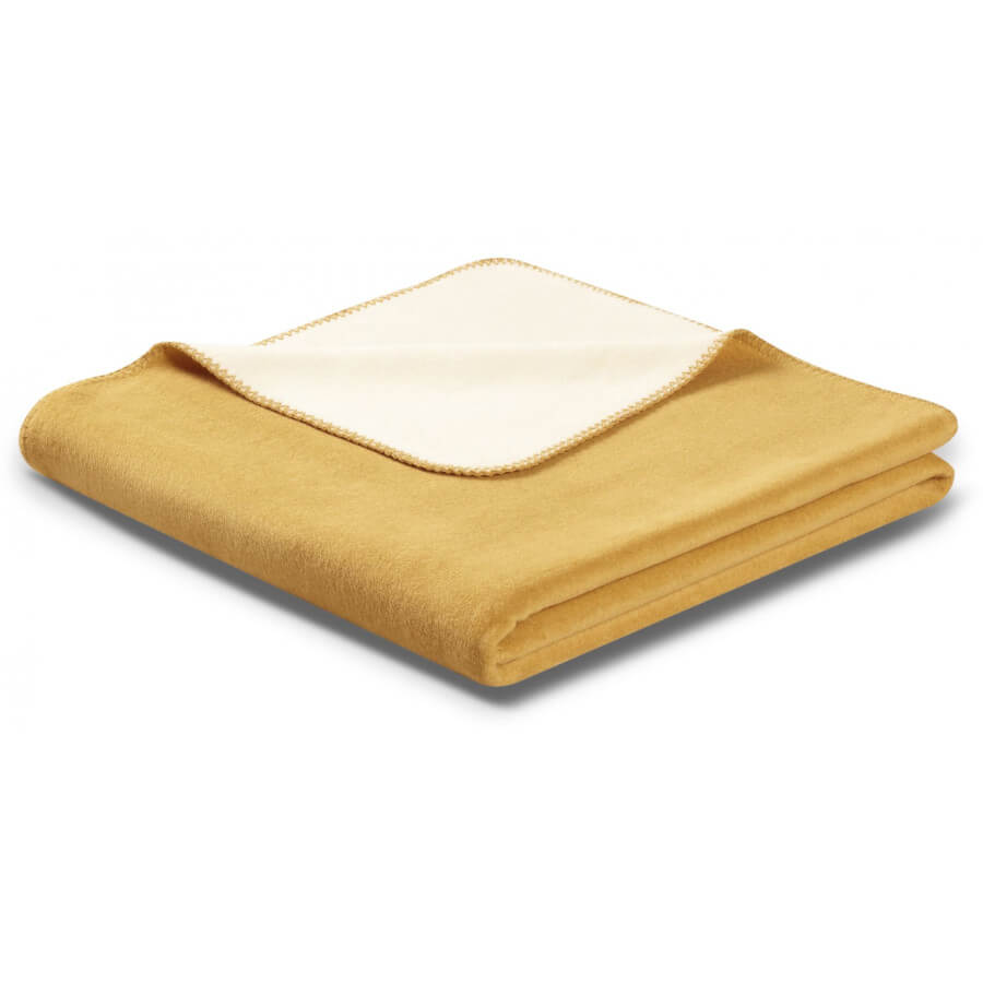 Elegante Sofadecke von Biederlack mit Zierstich in hellem Ecru.