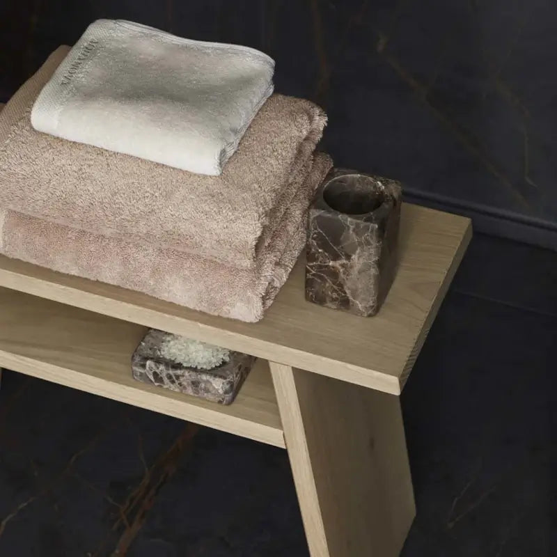Natürliches Badezimmer mit Spa-Wellness-Flair für ein entspanntes Wohlfühlgefühl zuhause.