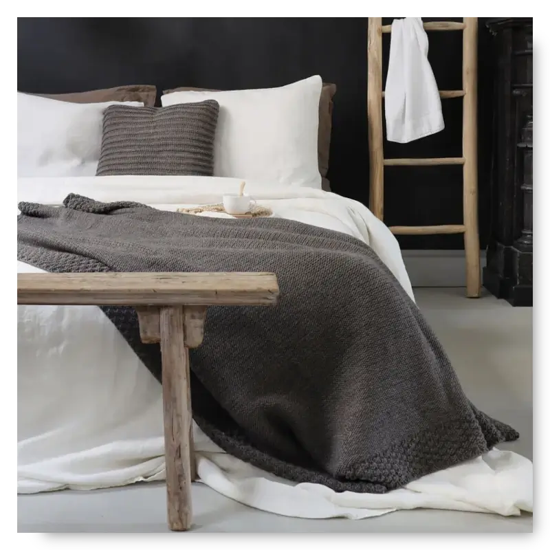 Tagesdecken und Bettüberwürfe bei Dawelba, in verschiedenen Designs und Farben, für eine elegante und gemütliche Schlafzimmergestaltung
