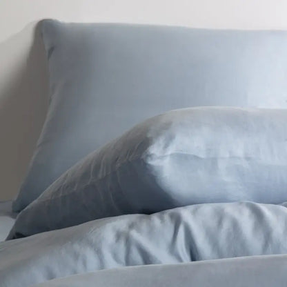 Hautfreundliche Tencel Bettwäsche von Casilin – Lyocell Satin in hellblauem Sky Blue
