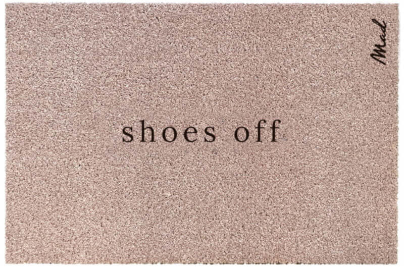 Türvorleger für Innen, Fußmatte mit Aufschrift "Shoes Off", Beige, Modell Anouk von Mad About Mats.