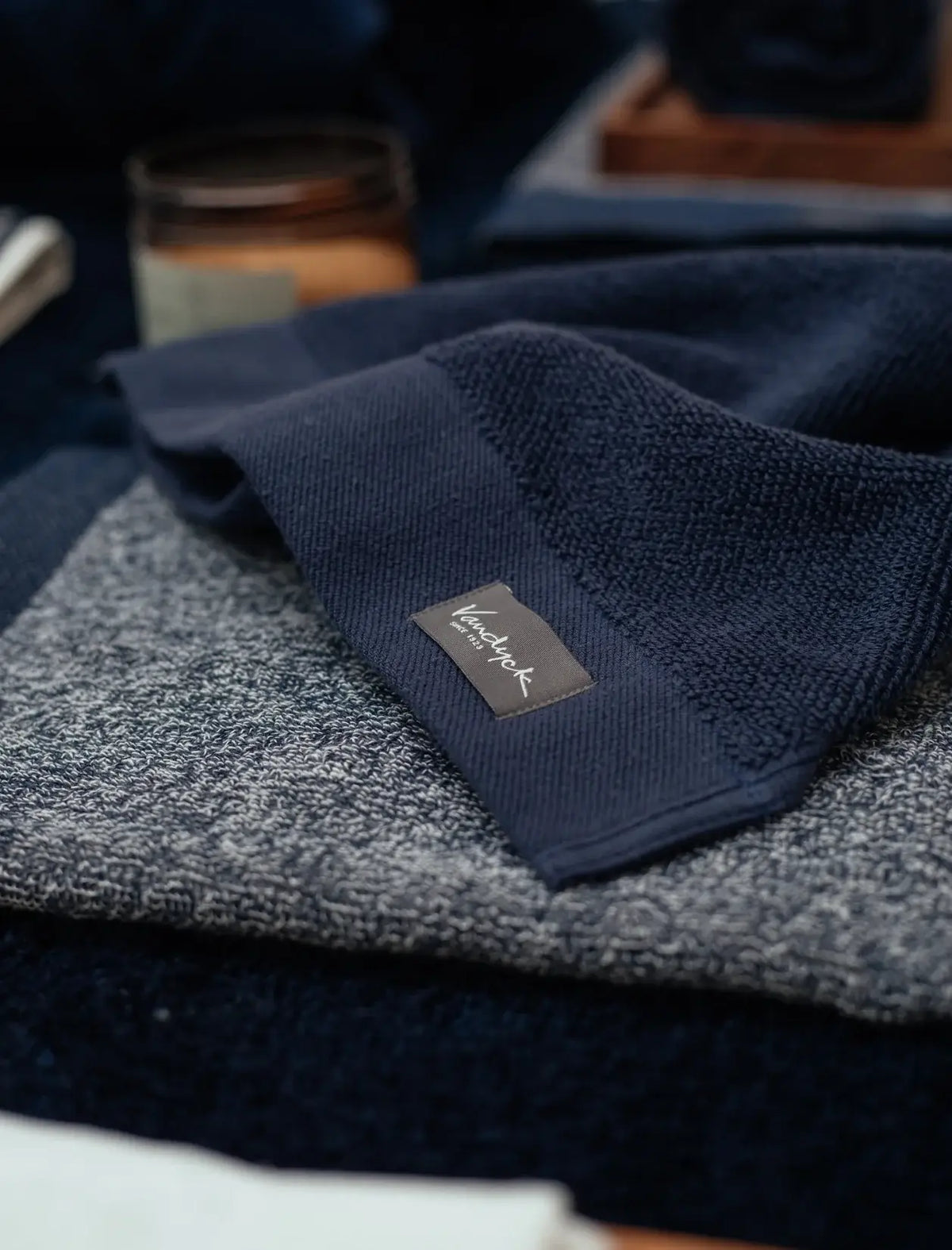 Vandyck Home Uni & Mouliné Handtuch Blue Ink – melierte und uni Baumwolle im Set, weiches Badetuch & Duschtuch mit Bordüre