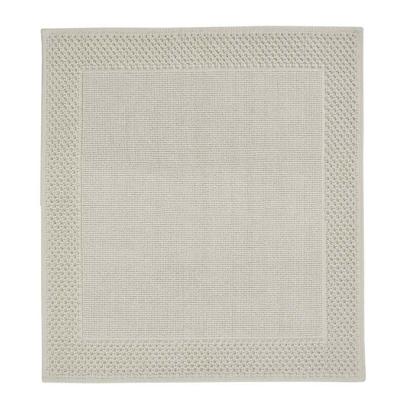 Badvorleger 60x60 cm aus Baumwolle mit Häkelrand – Yuma in Desert von Aquanova für ein gemütliches Badezimmer.