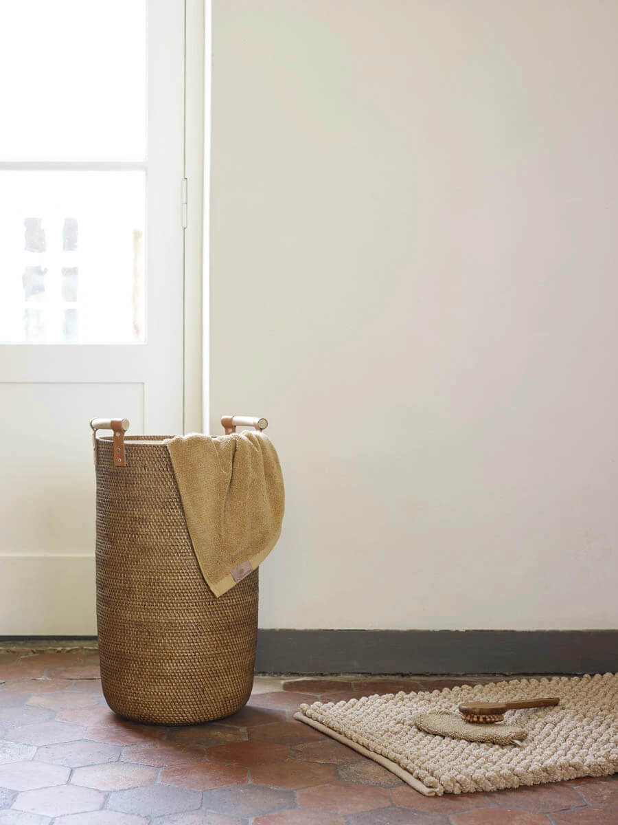 Aquanova Cino Wäschekorb aus Rattan in Ginger Braun: Robuste Wäschebox für Ihr Badezimmer.