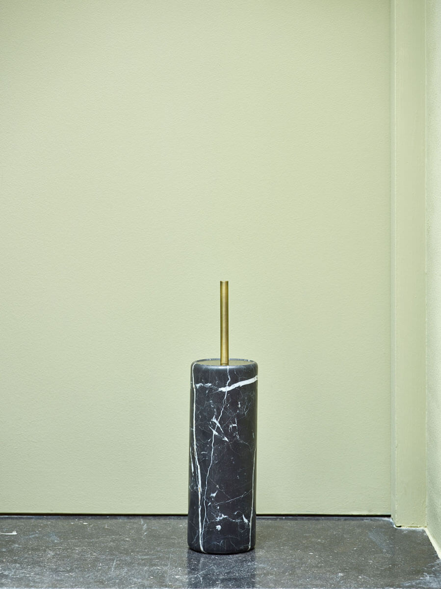 Aquanova Nero WC-Bürste/Toilettenbürstengarnitur, Schwarz/Gold: Luxuriöse Toilettenbürste für Ihr Bad.