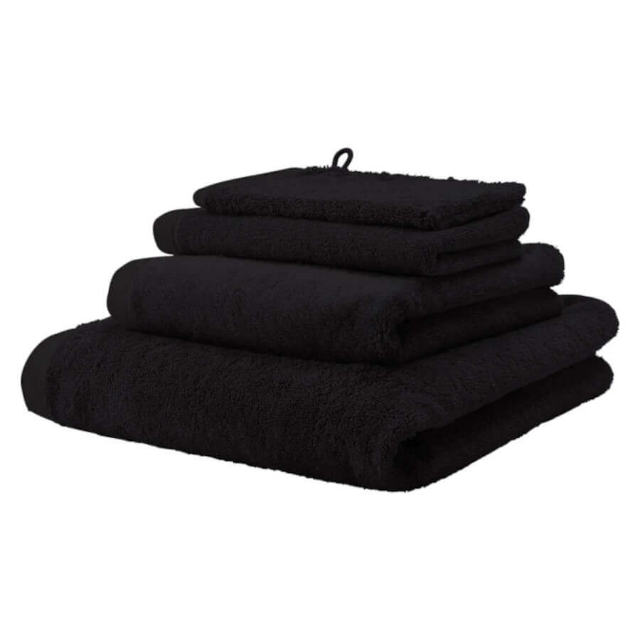 Modernes Handtuch-Set London in Schwarz von Aquanova aus weicher Baumwolle – saugstark, hochwertig und ideal für stilvolle Badezimmer.