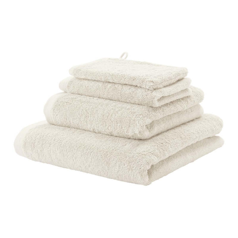 Weiches Handtuch-Set London in Jasmin von Aquanova aus Baumwolle – saugstark und ideal für ein stilvolles Badezimmer.