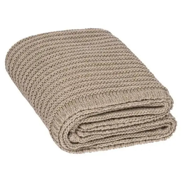 Hochwertiges Strickplaid Bergen in Beige von Passion for Linen aus Wolle – weiche und gemütliche Wolldecke für ein stilvolles Zuhause.