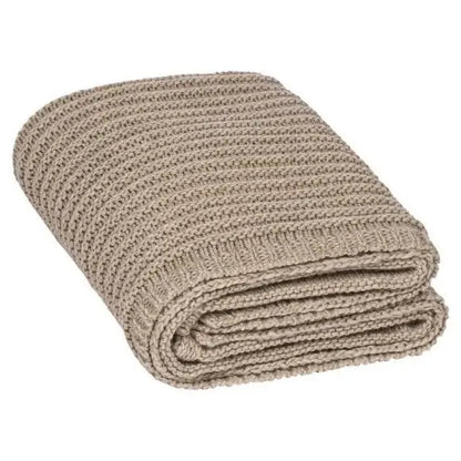 Hochwertiges Strickplaid Bergen in Beige von Passion for Linen aus Wolle – weiche und gemütliche Wolldecke für ein stilvolles Zuhause.