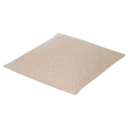 Wollkissen in Beige: Der Woll-Kissenbezug "Edinburgh" (50x50cm) in Beige ist ein natürliches und stilvolles Wohnaccessoire.